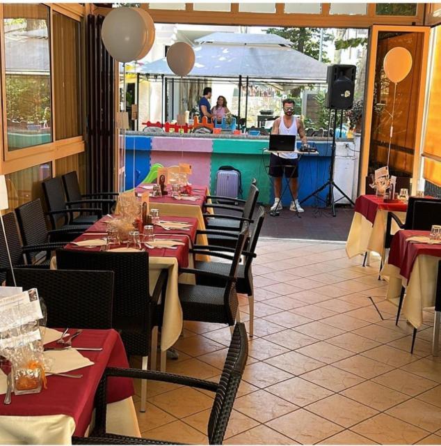 Hotel Oasi del Mare Rimini Esterno foto